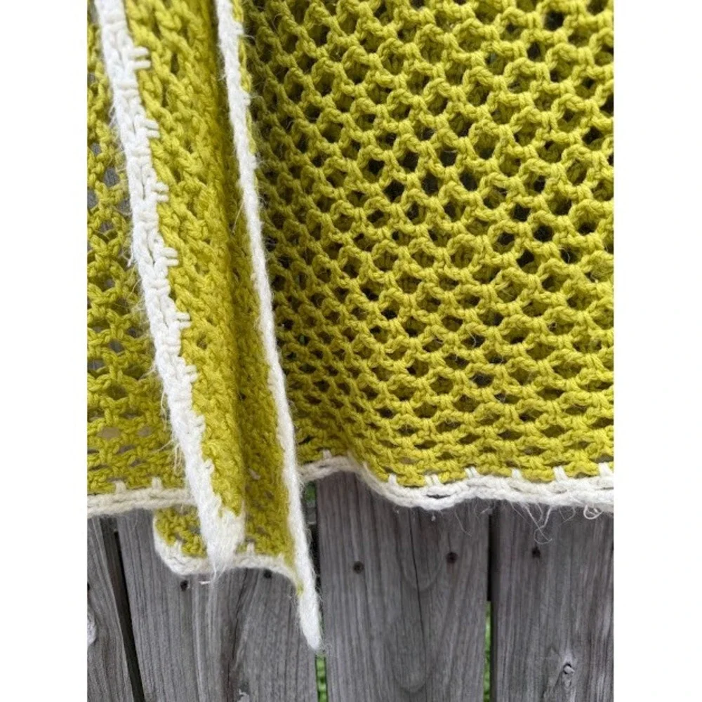 Boho Handmade Crochet Baby Blanket OS Green Cream Colorblock Mesh Knit Throw